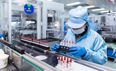 月產(chǎn)近7000萬支，這家化妝品代工廠為何營收增長將超三成？